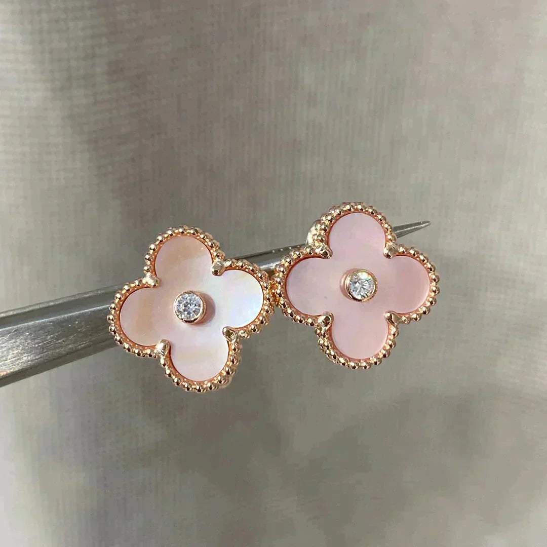 [Lunabriance]CLOVER MEDIUM 1 MOTIFS  PINK MOP DIAMOND EARRINGS