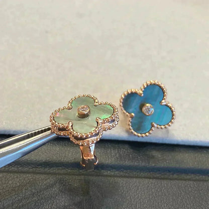 [Lunabriance]CLOVER MEDIUM 1 MOTIFS GRAY MOP  DIAMOND EARRINGS