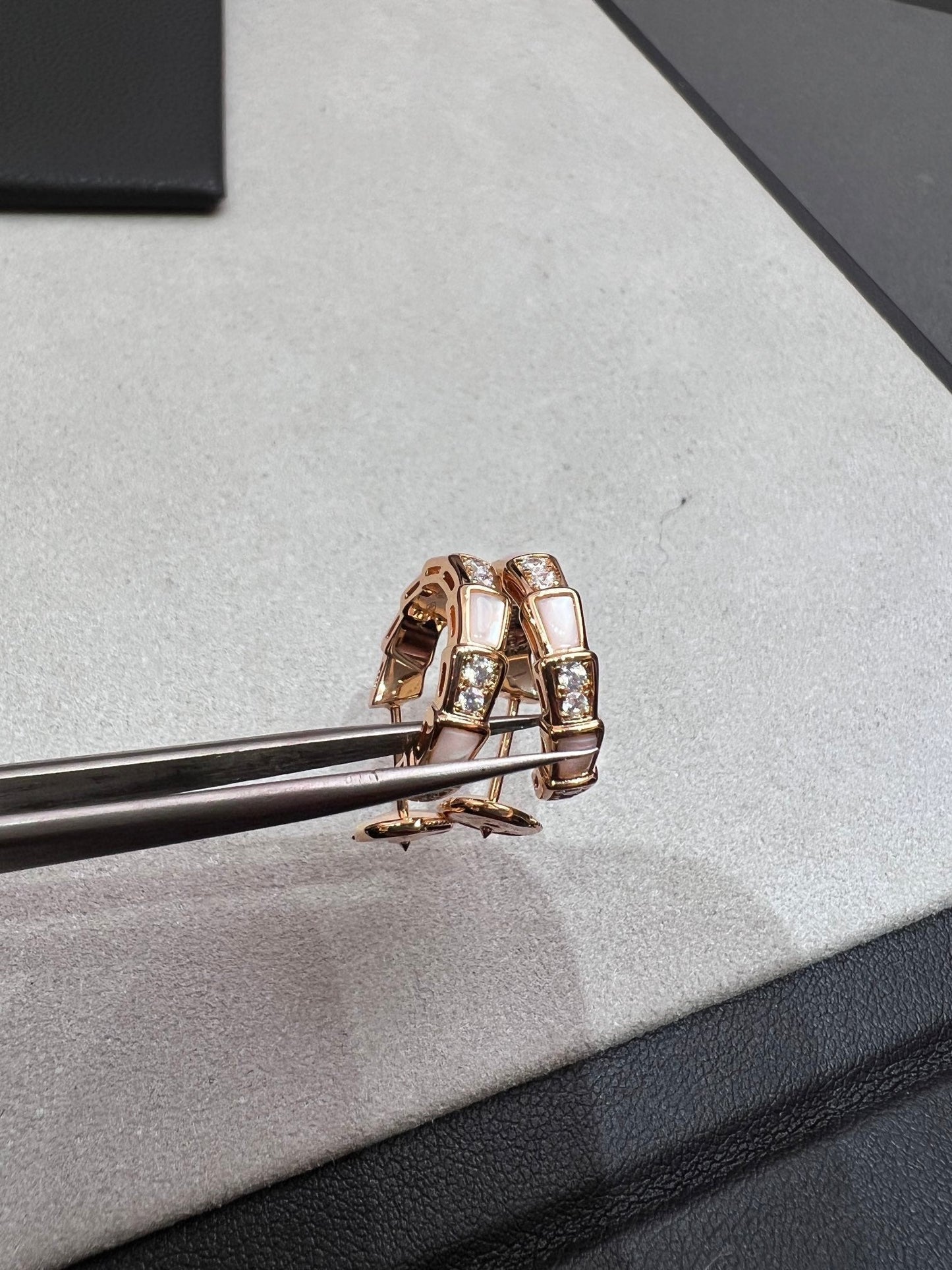 [Lunabriance]SERPENTI MOP PINK GOLD EARRINGS