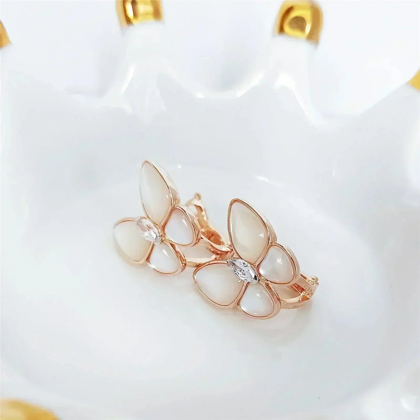 [Lunabriance]BUTTERFLY MOP DIAMOND EARRINGS