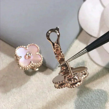 [Lunabriance]CLOVER MEDIUM 1 MOTIFS  PINK MOP DIAMOND EARRINGS