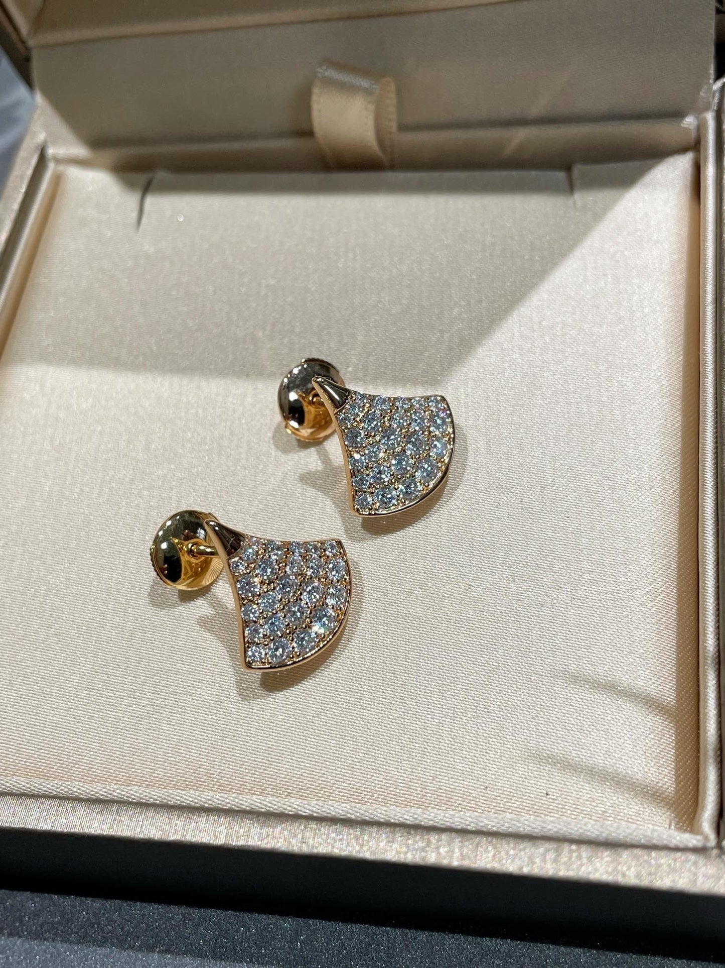 [Lunabriance]DREAM STUD EARRINGS DIAMOND