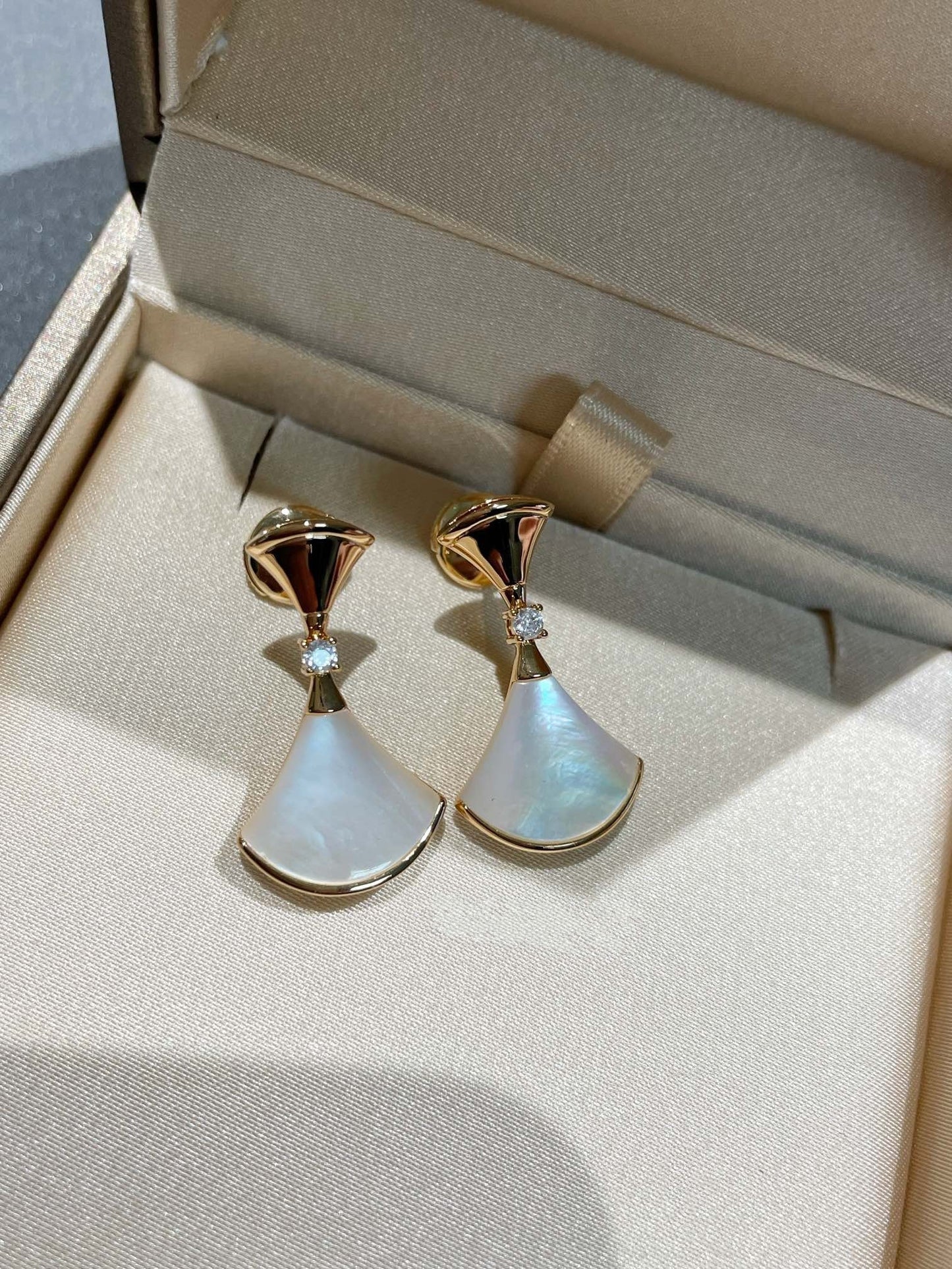[Lunabriance]DREAM MOP 1 DIAMOND EARRINGS