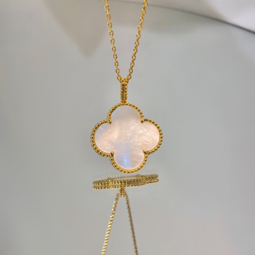 [Lunabriance]CLOVER 25MM MOP LARGE PENDANT NECKLACE