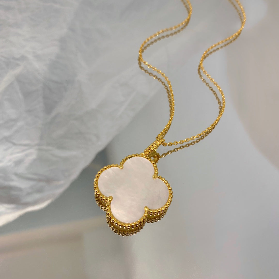 [Lunabriance]CLOVER 25MM MOP LARGE PENDANT NECKLACE