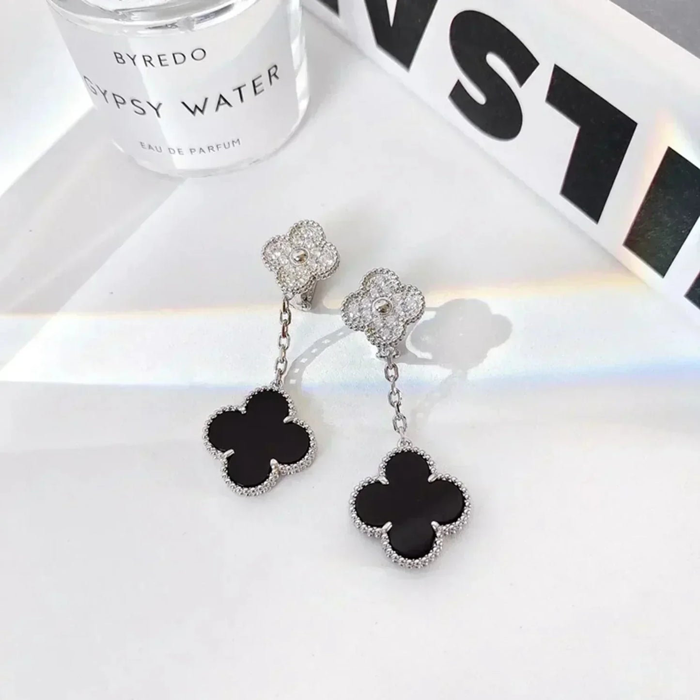 [Lunabriance]CLOVER 2 MOTIFS  DIAMOND ONYX EARRINGS SILVER