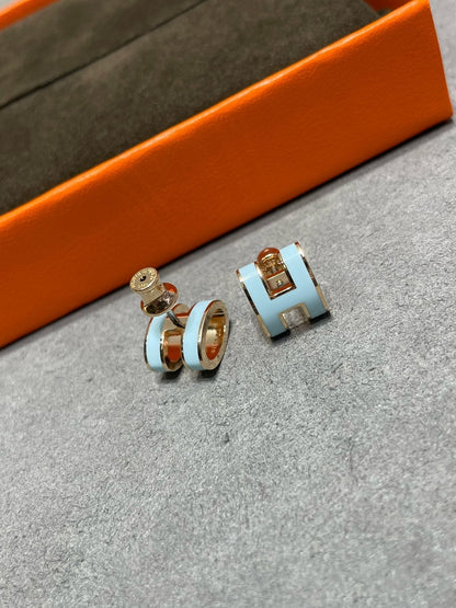 [Lunabriance]POP H SKY BLUE STUD EARRINGS