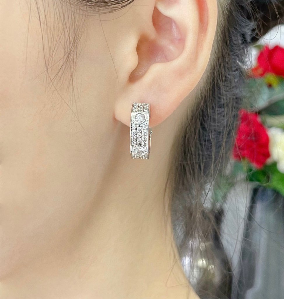 [Lunabriance]LOVE 5.5MM DIAMOND PAVED EARRINGS