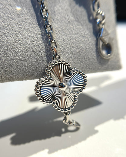 [Lunabriance]CLOVER 5 MOTIF SILVER DIAMOND BRACELET