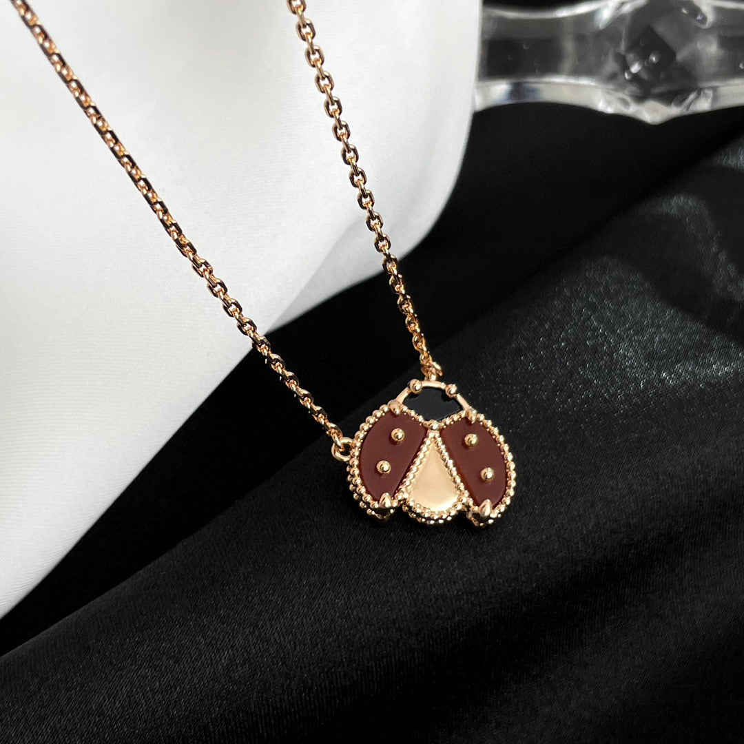 [Lunabriance]LUCKY  CARNELIANS LADYBUG NECKLACE
