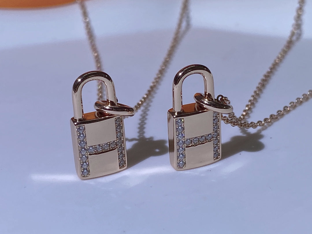 [Lunabriance]HM ADVANCED NICHE LOCK HEAD NECKLACE DIAMONDS