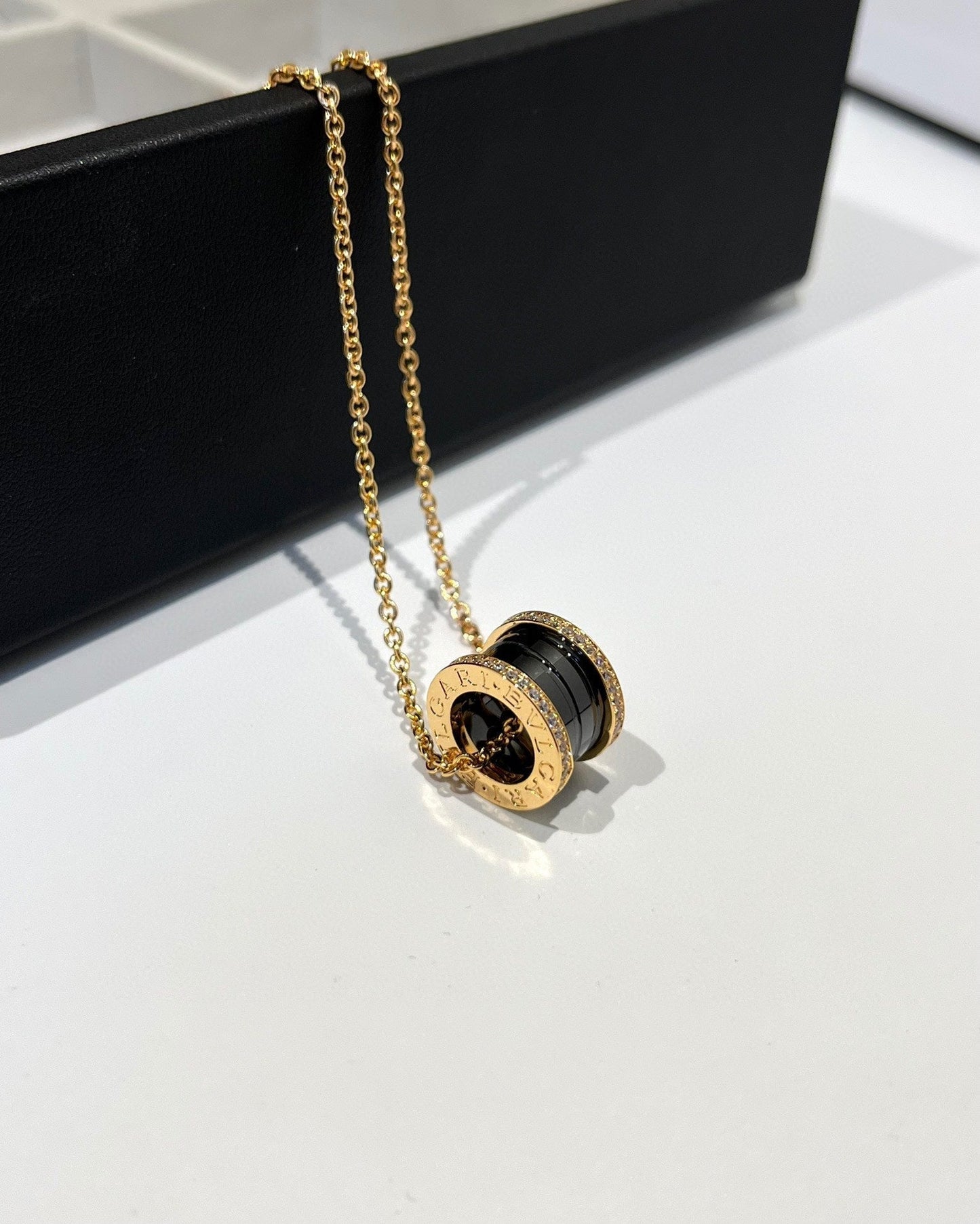[Lunabriance]ZERO 1 BLACK CERAMIC DIAMOND PINK GOLD NECKLACE