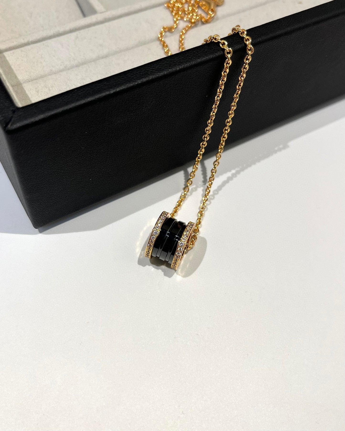 [Lunabriance]ZERO 1 BLACK CERAMIC DIAMOND PINK GOLD NECKLACE